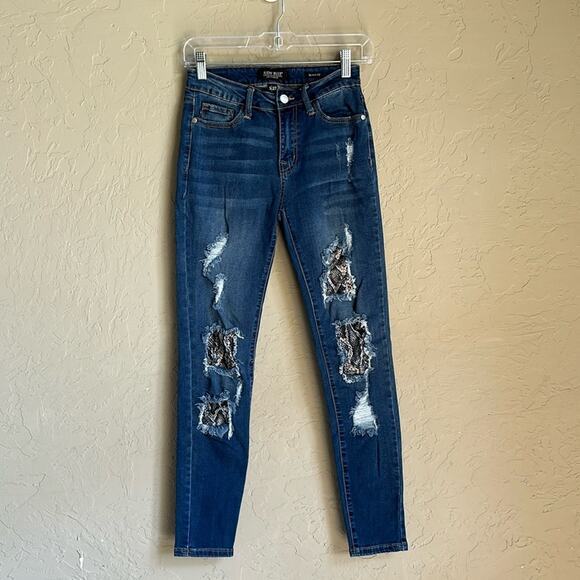 Judy Blues‎ skinny fit animal print distressed jeans size 5/27 - Picture 1 of 5